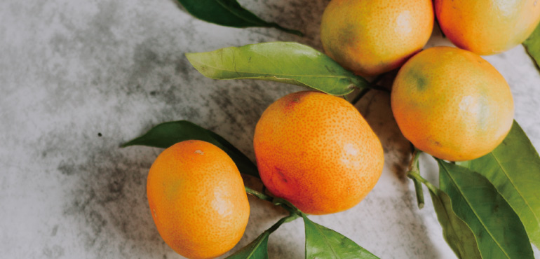 人造的「天然」：成熟的柳丁不一定是橘色的，但我們「想要」它是橘色的