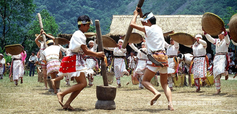 你知道自己是誰嗎？ Yabung．Haning 太魯閣族女孩的「尋根對話」！